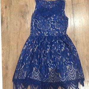 FREE W/ PURCHASE ❤️HOST PICK❤️ lace cocktail dress
